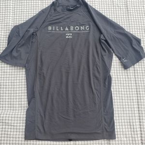 All Day Wave Loose Fit Short Sleeve Surf Tee . Size XL